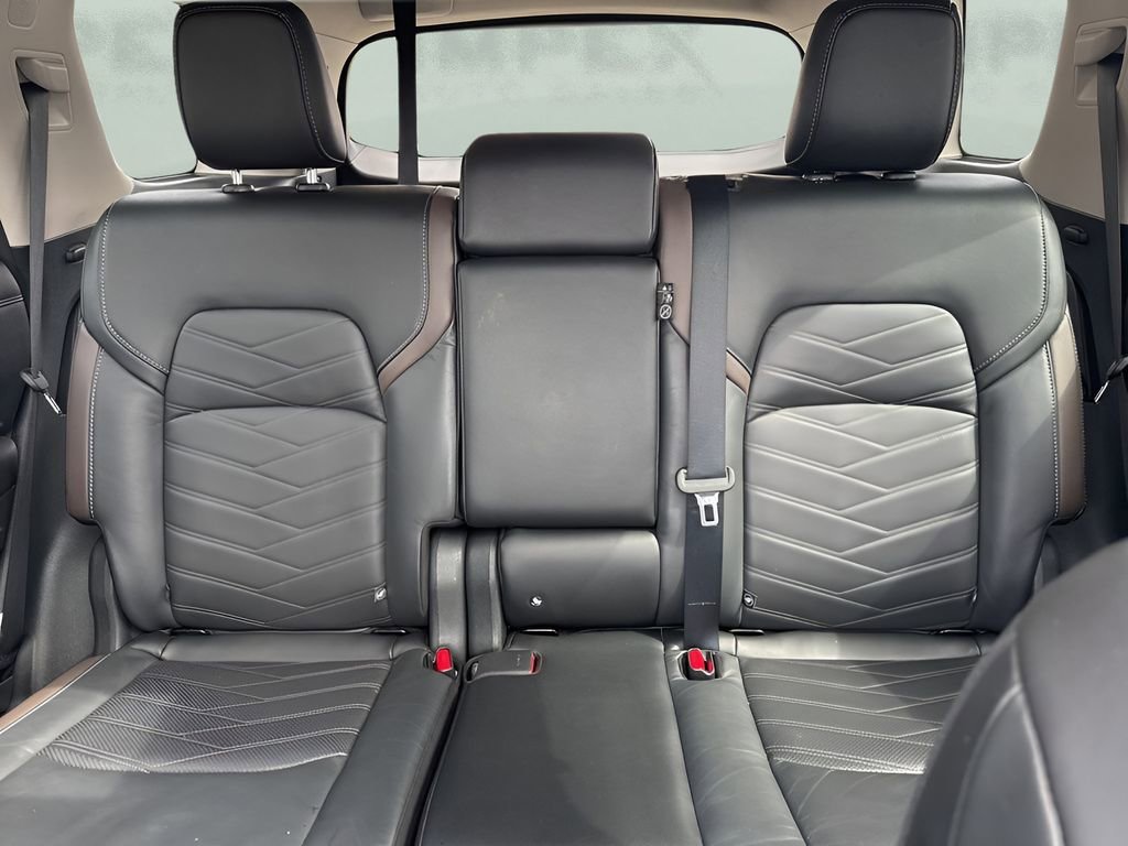 Used 2023 Nissan Pathfinder Platinum w/ Cargo Package AWD/4WD image 12