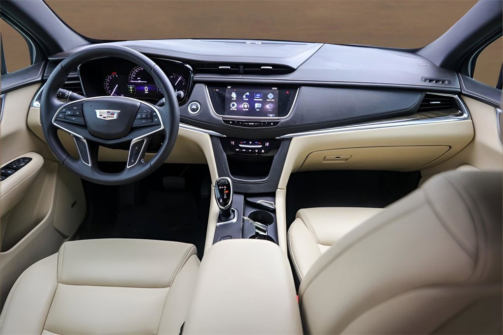 Used 2017 Cadillac XT5 FWD image 26