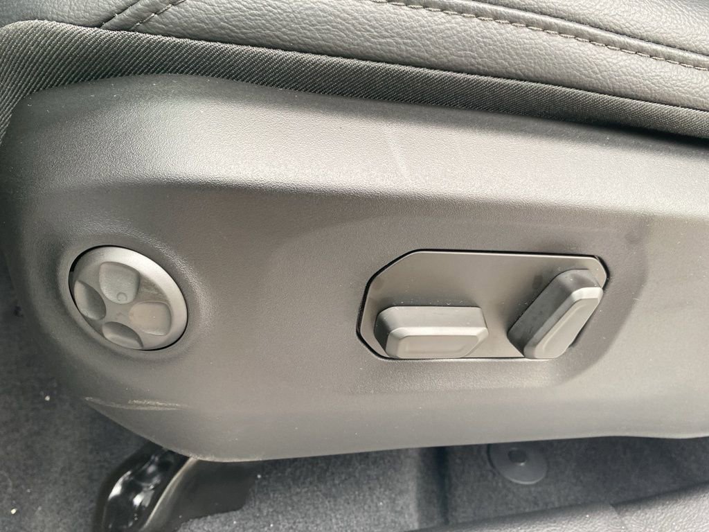 New 2025 Jeep Wrangler Sahara w/ Safety Group image 27