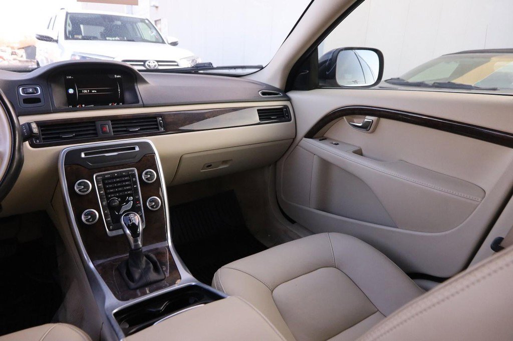 Used 2016 Volvo XC70 T5 Premier w/ Proximity Package image 25