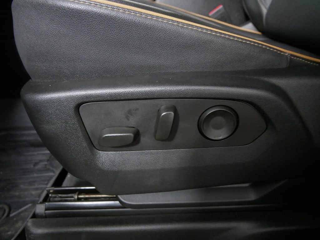 Used 2023 GMC Yukon AT4 image 19