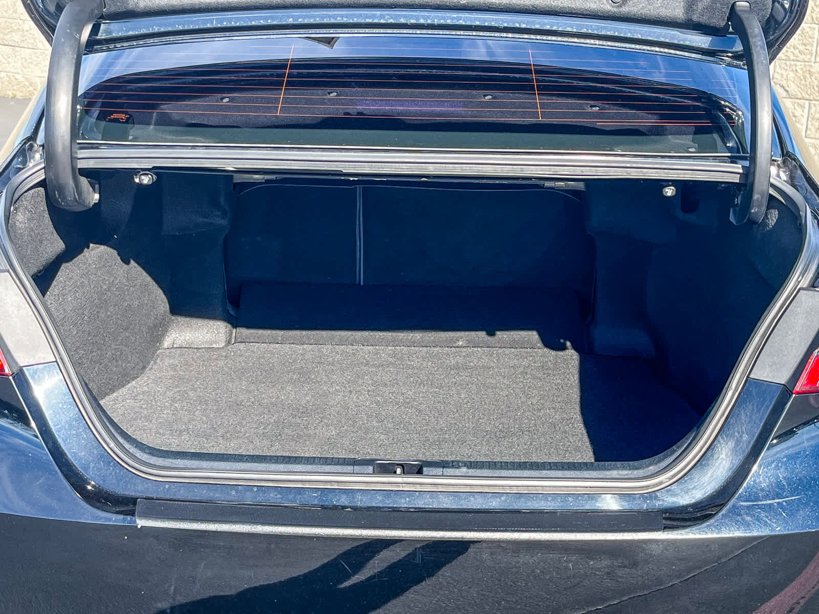 Used 2022 Toyota Camry SE image 25