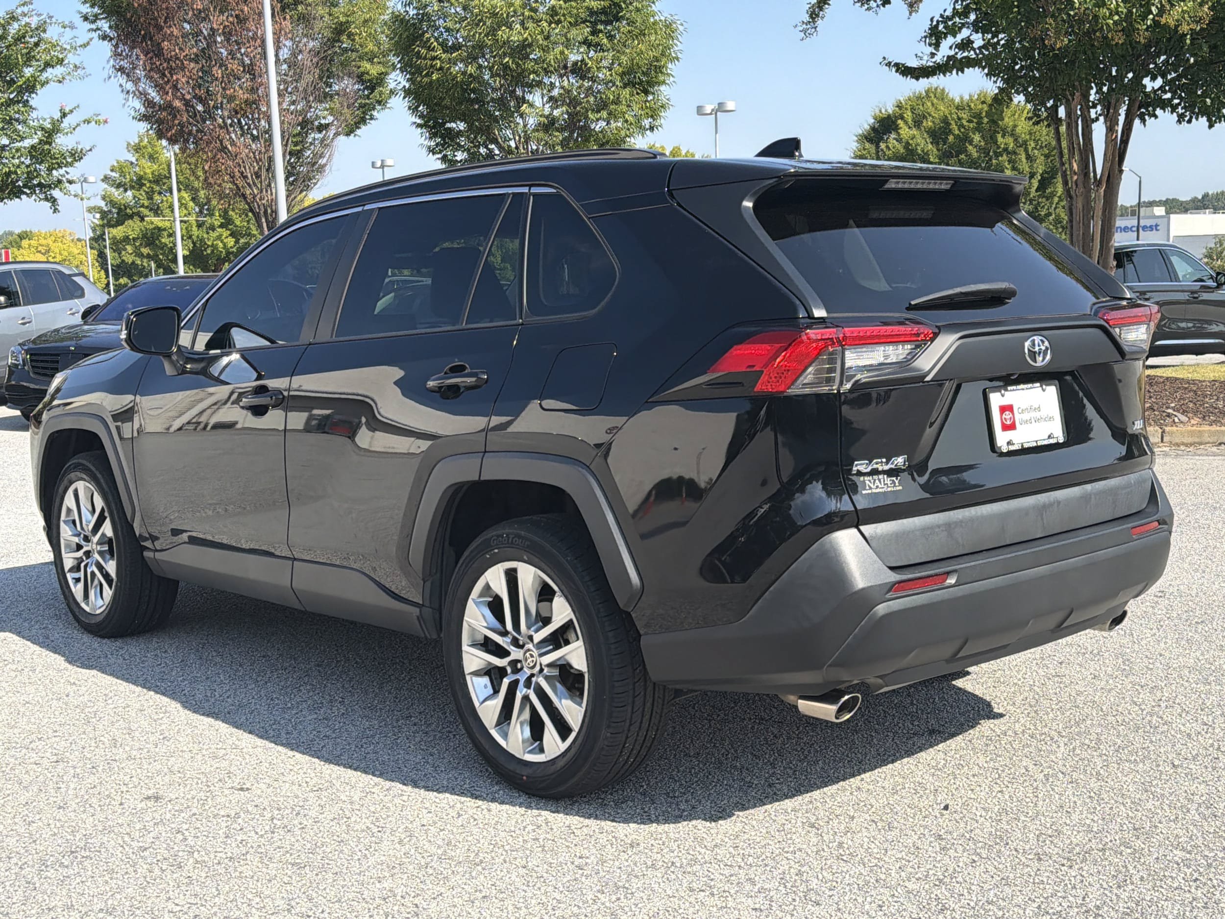 Used 2021 Toyota RAV4 XLE Premium FWD image 25