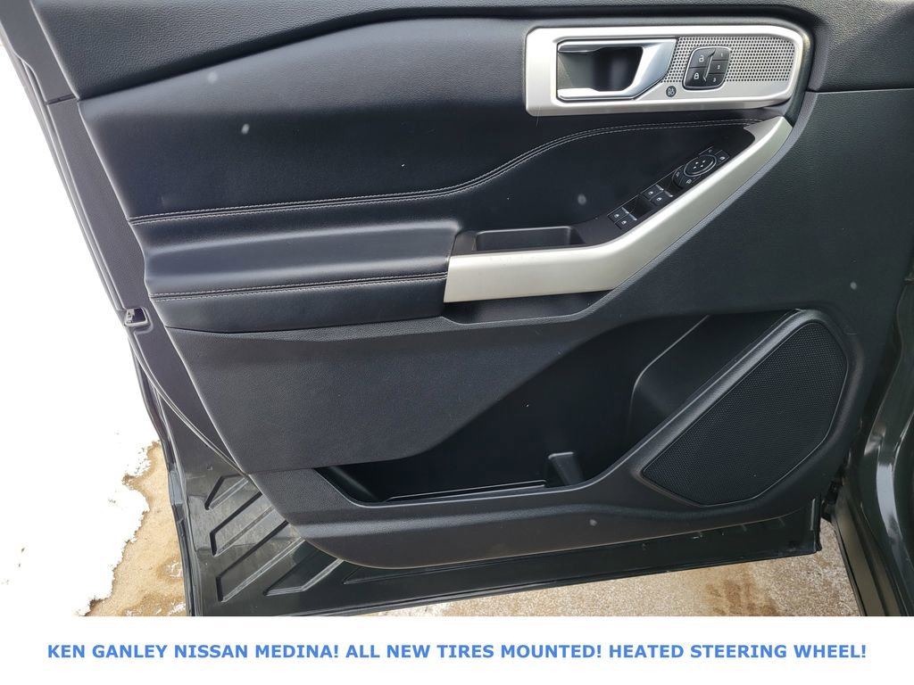 Used 2022 Ford Explorer Limited w/ Equipment Group 301A image 40