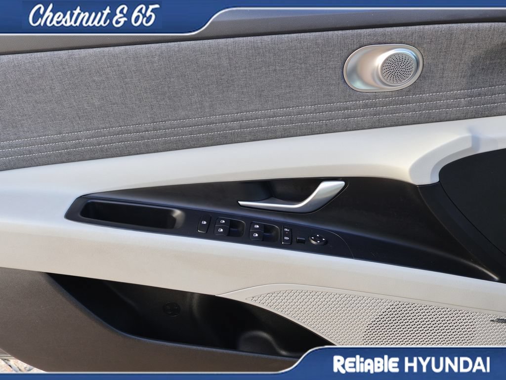 Certified 2024 Hyundai Elantra Limited FWD image 20