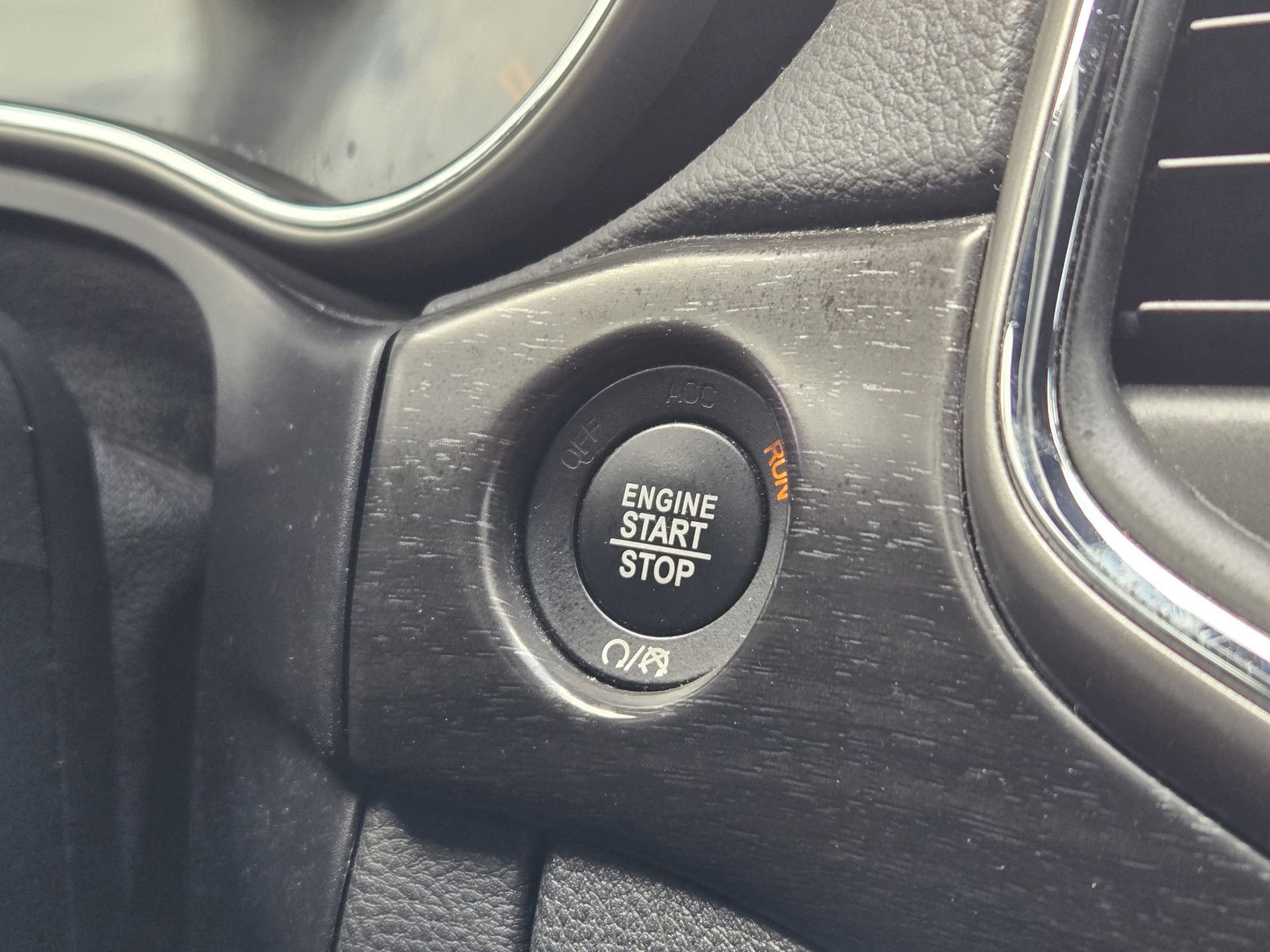 Used 2018 Jeep Grand Cherokee Altitude image 20