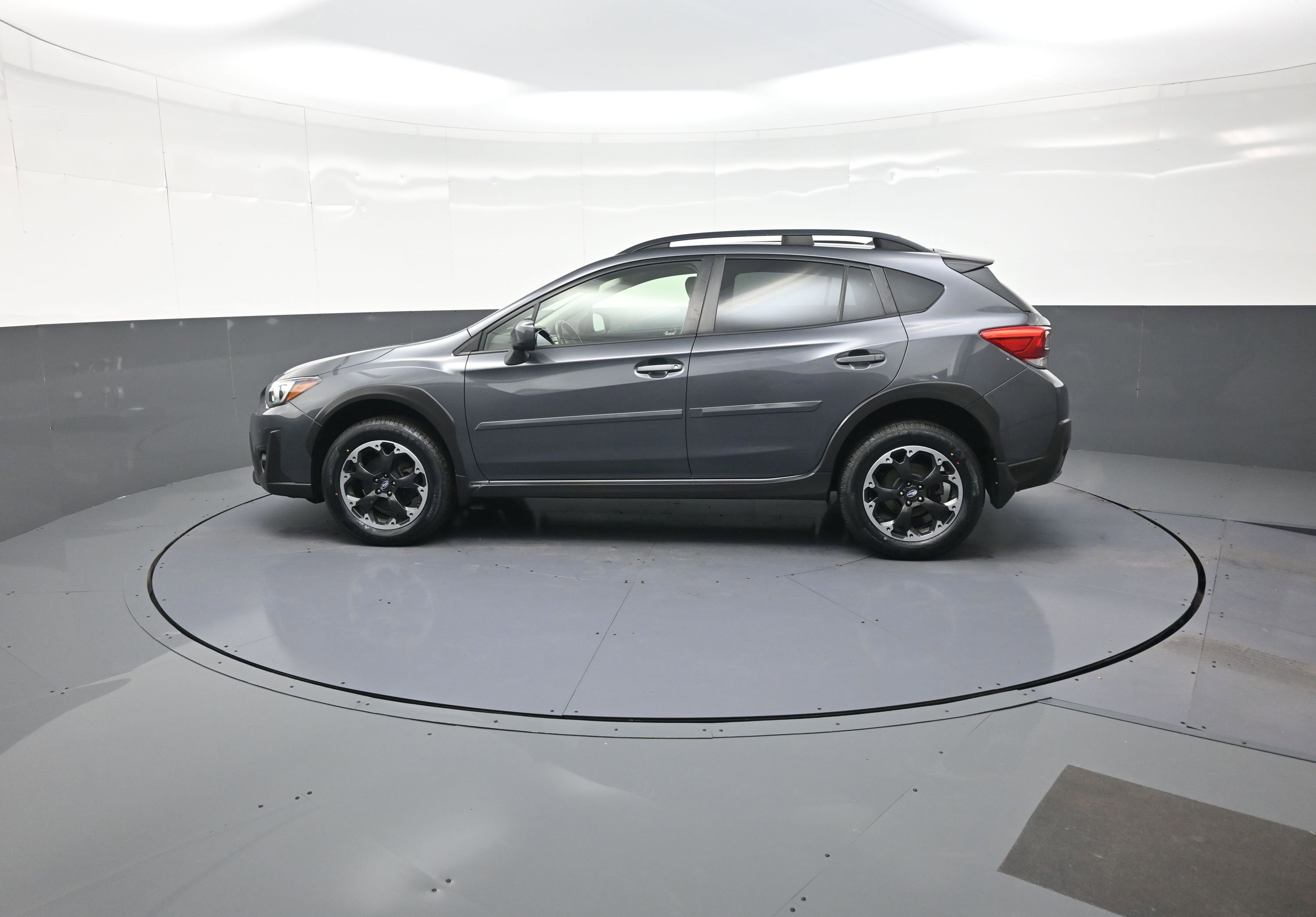 Used 2021 Subaru Crosstrek 2.0i Premium image 6