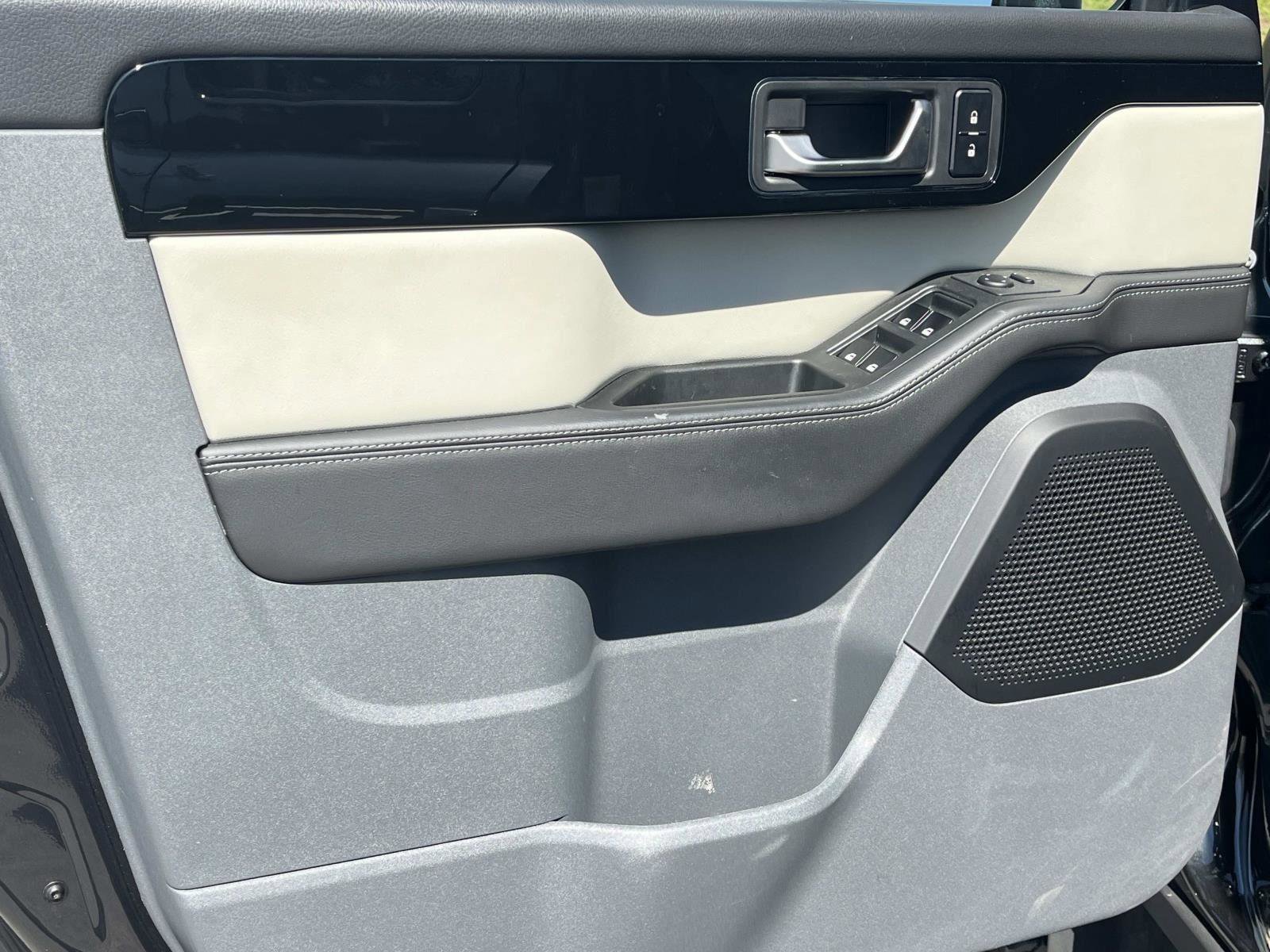 Used 2024 INEOS Grenadier Fieldmaster Edition image 17