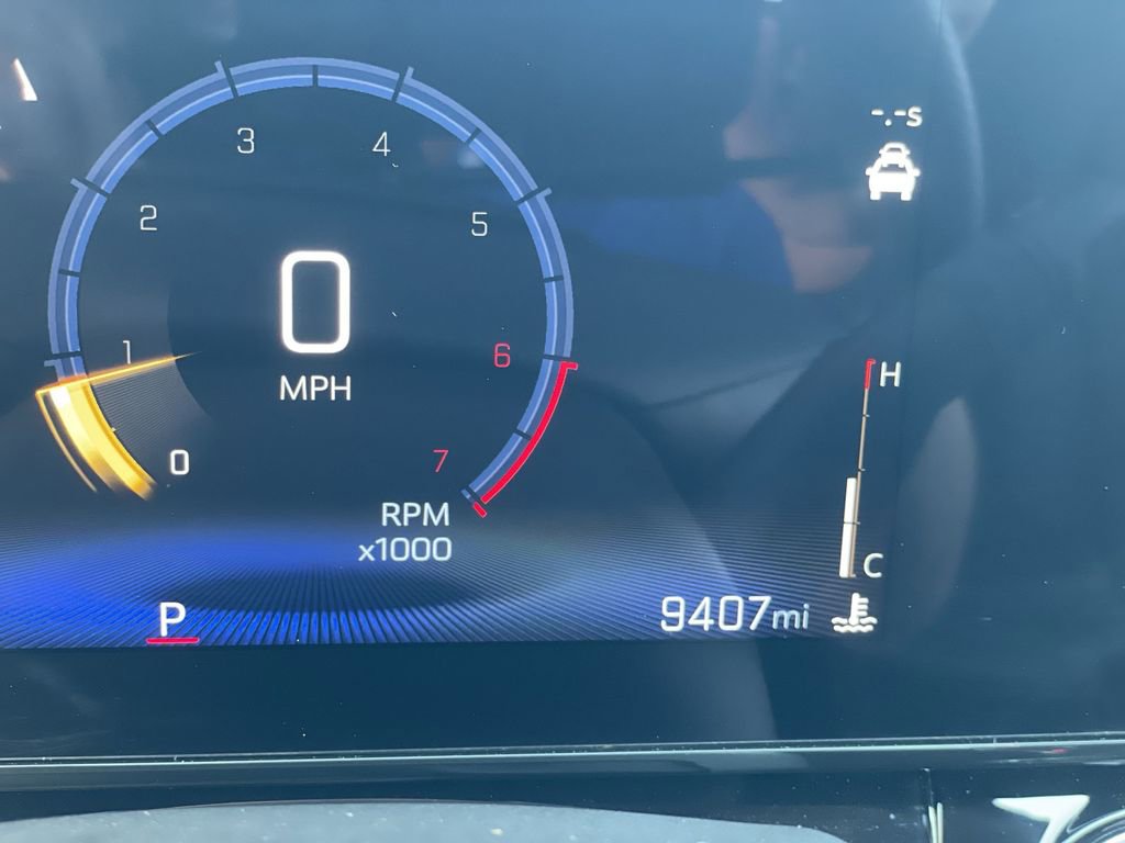 Certified 2025 Chevrolet Trax RS w/ Driver Confidence Package FWD image 13