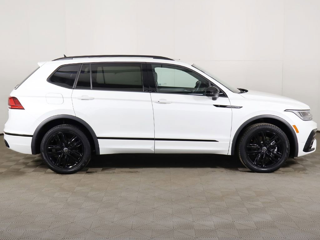 Used 2022 Volkswagen Tiguan SE R-Line image 19