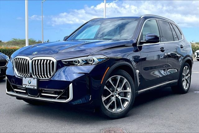 New 2026 BMW X5 xDrive50e w/ Premium Package