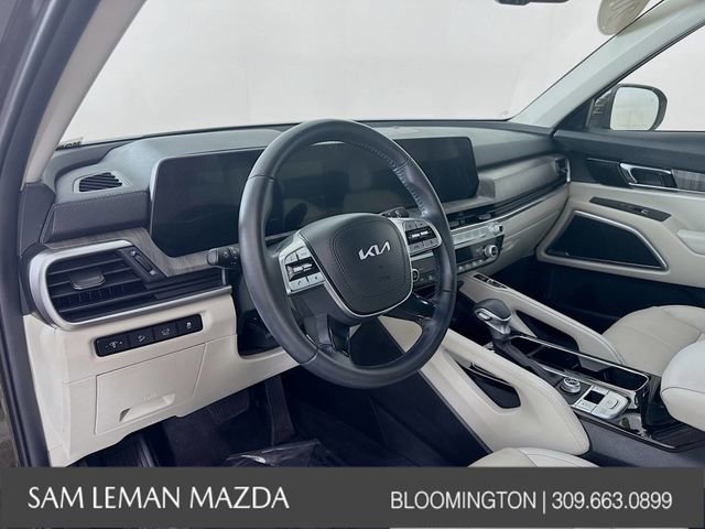 Used 2023 Kia Telluride EX w/ EX Captain's Chair Package image 9