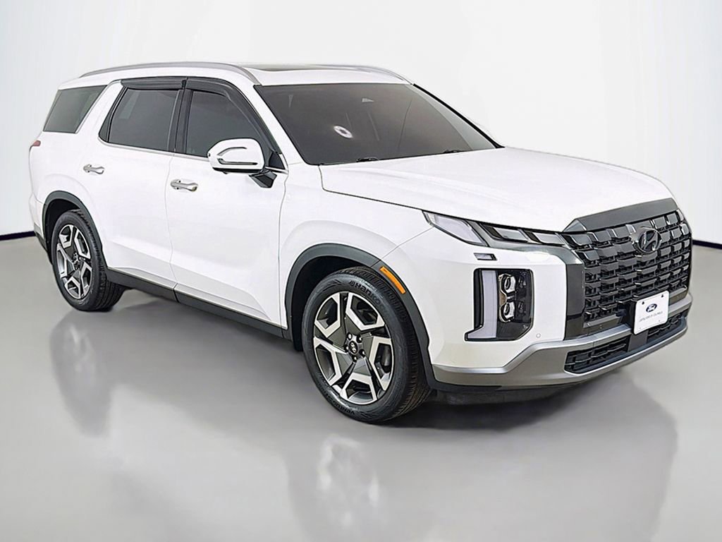 Used 2023 Hyundai Palisade SEL AWD/4WD image 2