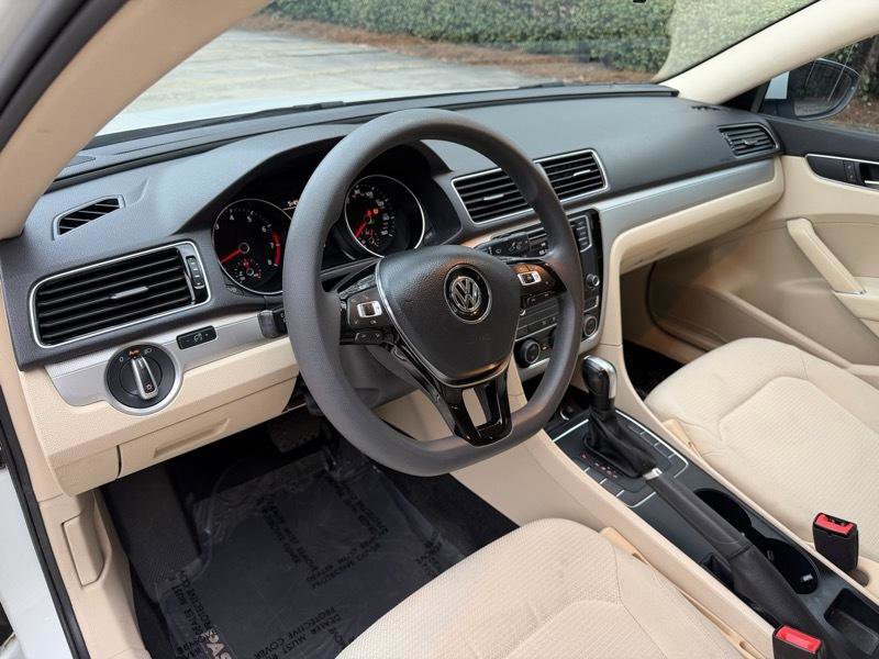 Used 2017 Volkswagen Passat 1.8T S image 20