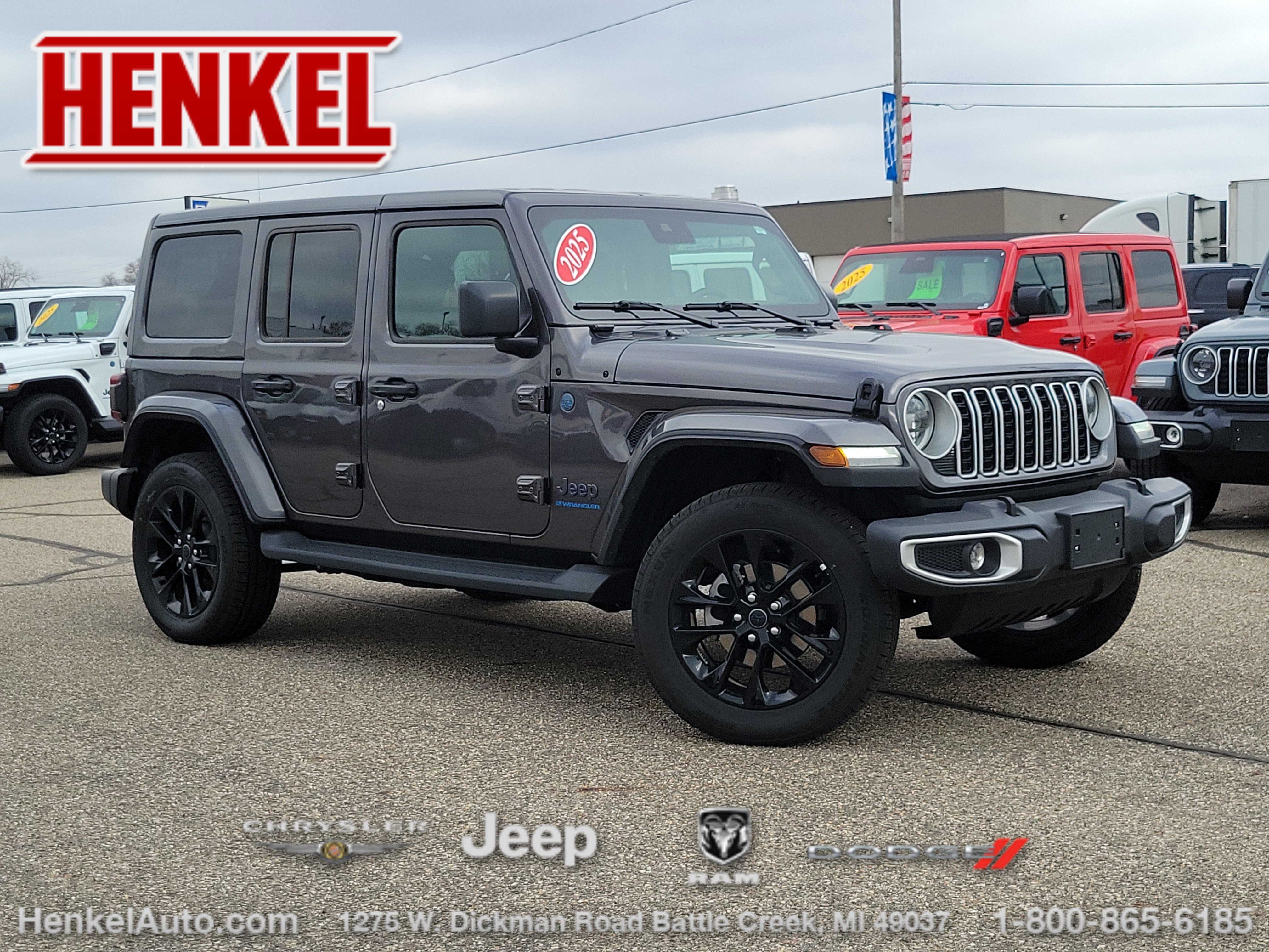 Used 2025 Jeep Wrangler Unlimited Sahara image 1