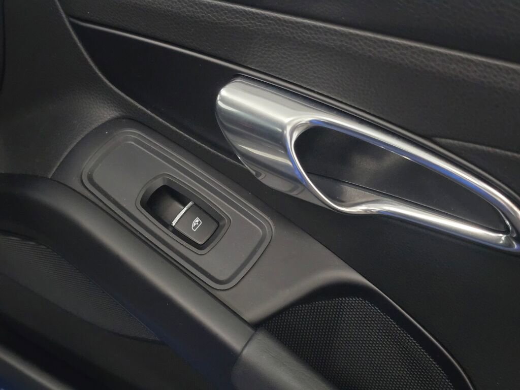 Certified 2018 Porsche 718 Cayman image 23