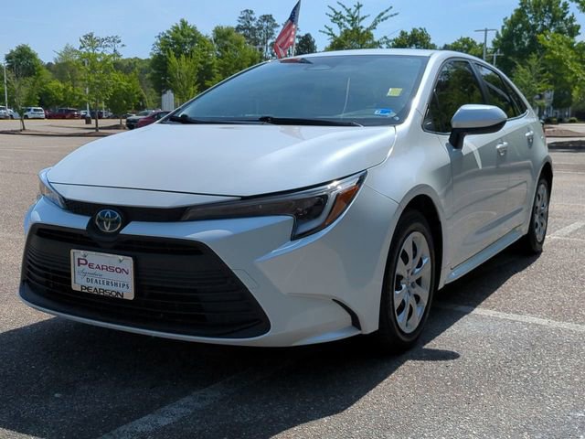 Used 2024 Toyota Corolla LE image 8