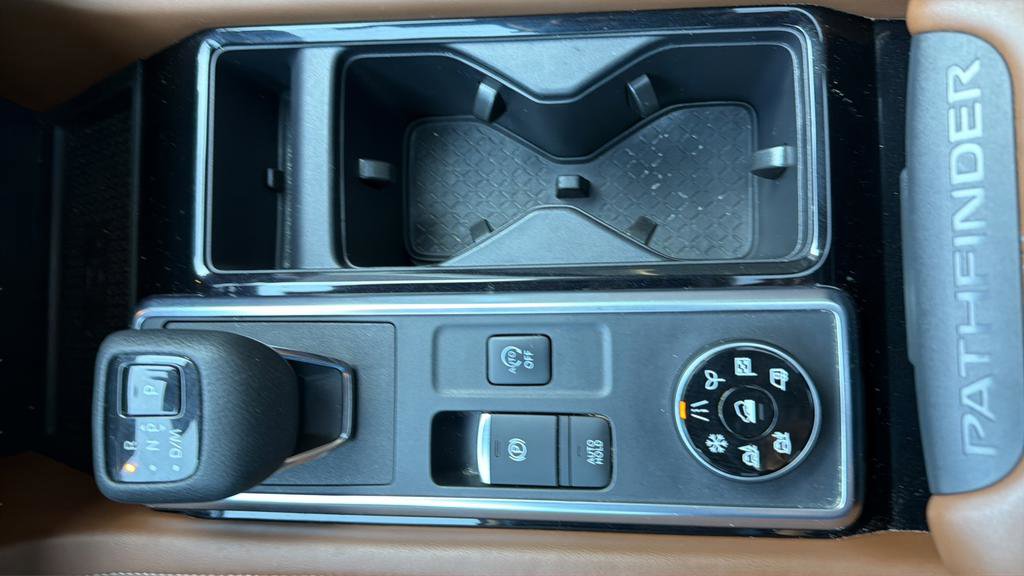 Certified 2022 Nissan Pathfinder Platinum w/ Lighting Package (N93) image 31