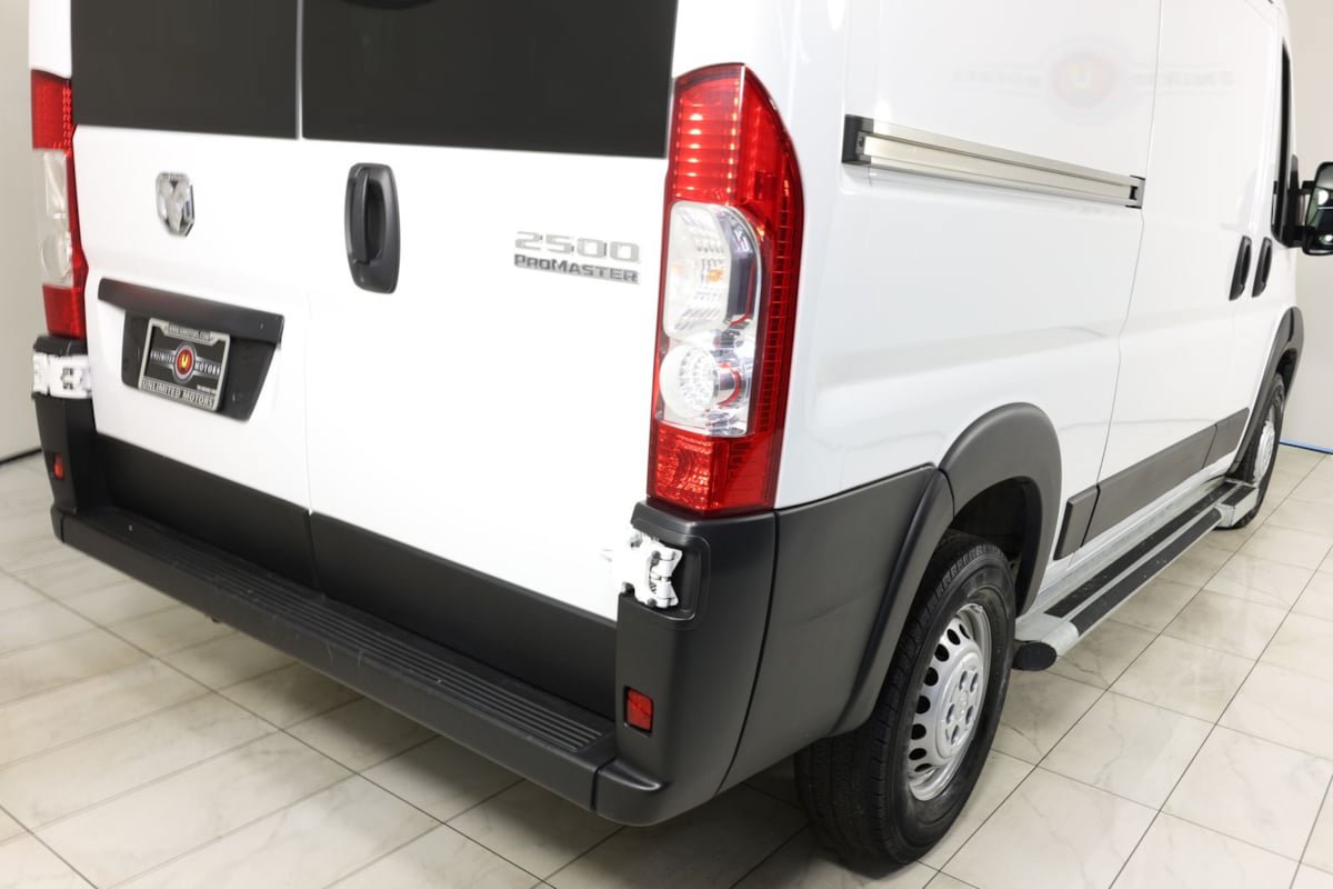 Used 2025 RAM ProMaster 2500 w/ U-Haul Equipment Group FWD image 32