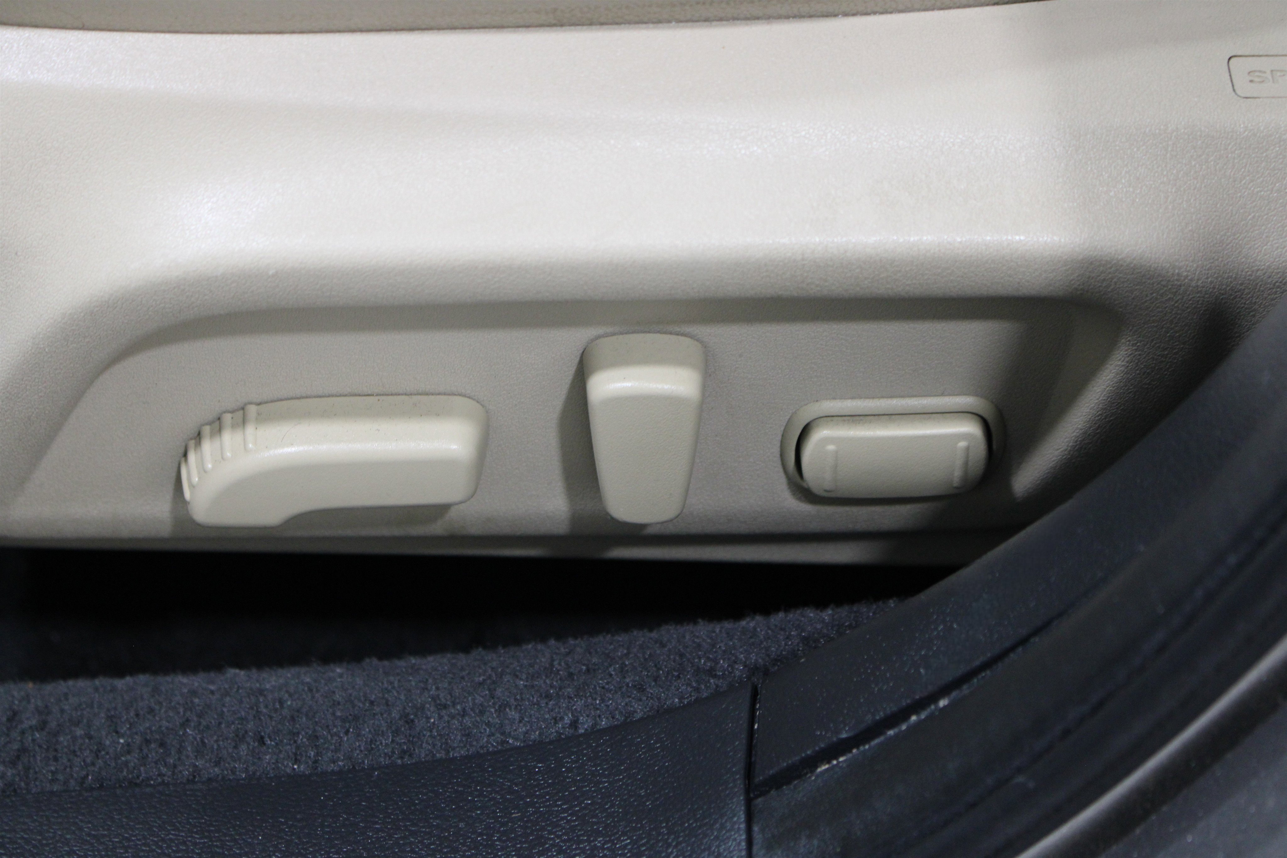 Used 2017 Subaru Outback 3.6R Limited image 5