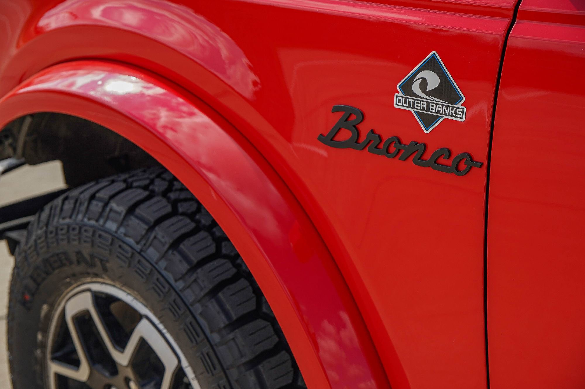 Used 2022 Ford Bronco Outer Banks image 4