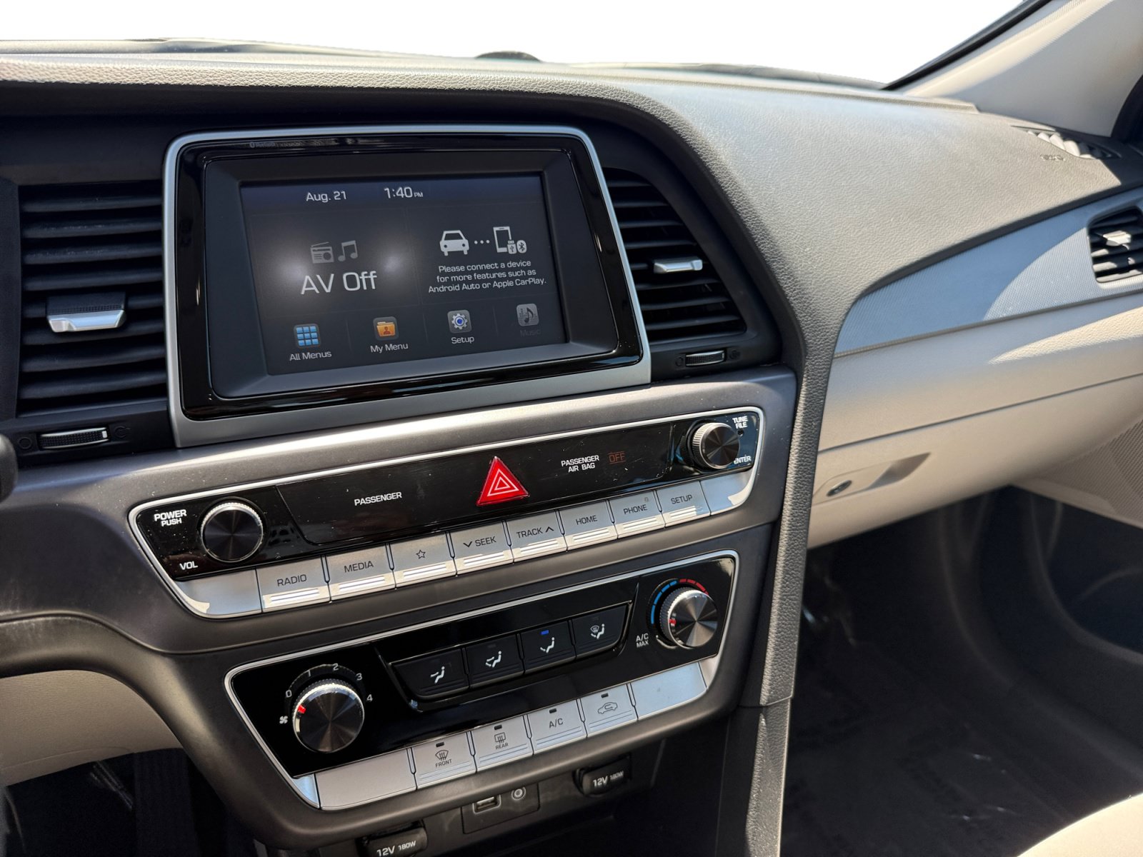 Used 2018 Hyundai Sonata SE FWD image 12