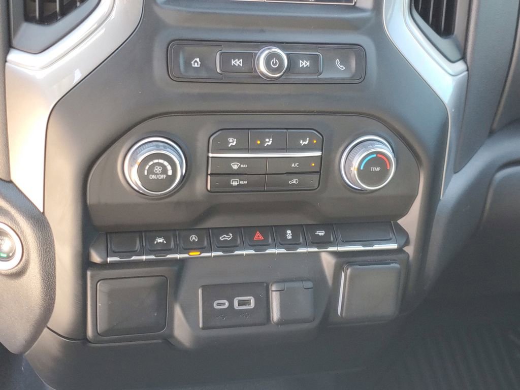 Used 2025 Chevrolet Silverado 1500 Custom image 24