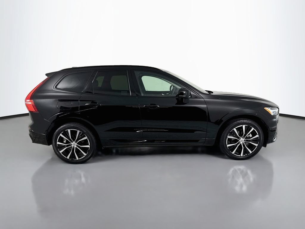 Used 2024 Volvo XC60 B5 Plus w/ Protection Package Premier AWD/4WD image 8