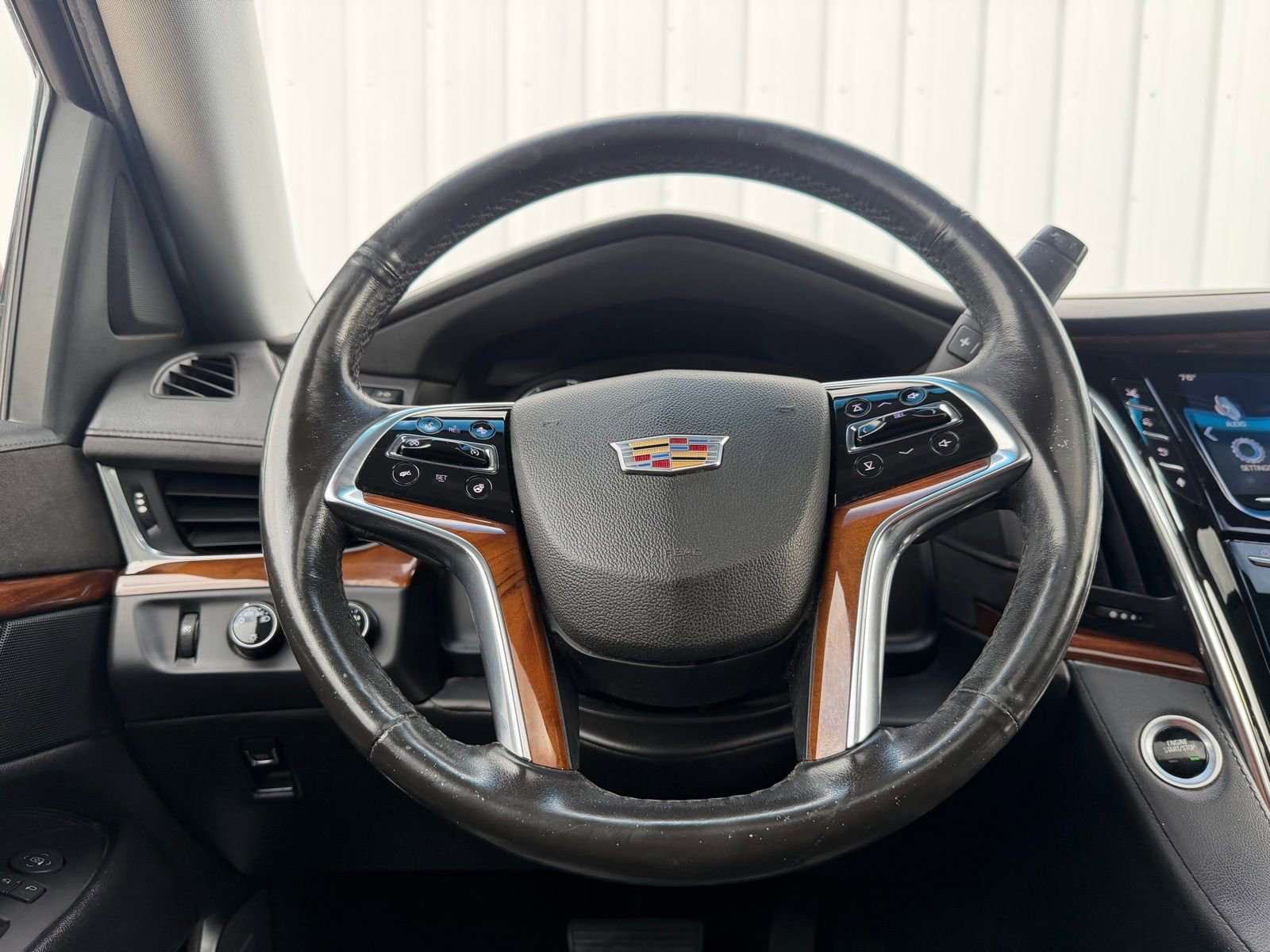 Used 2016 Cadillac Escalade Premium AWD/4WD image 13