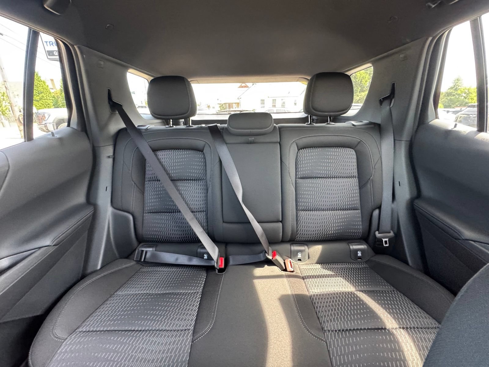 New 2027 Chevrolet Equinox LT FWD image 21