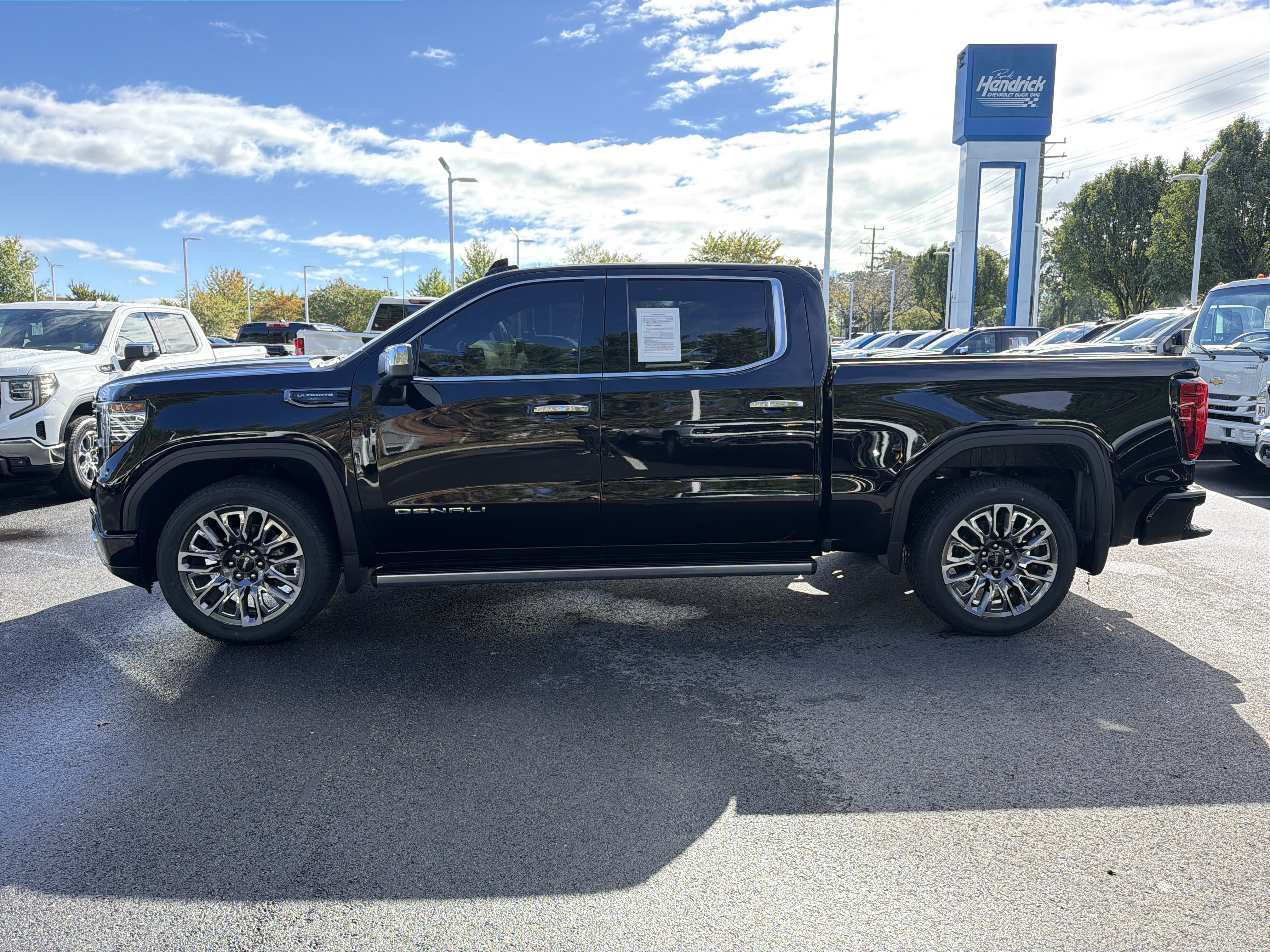 Used 2024 GMC Sierra 1500 Denali Ultimate AWD/4WD image 8