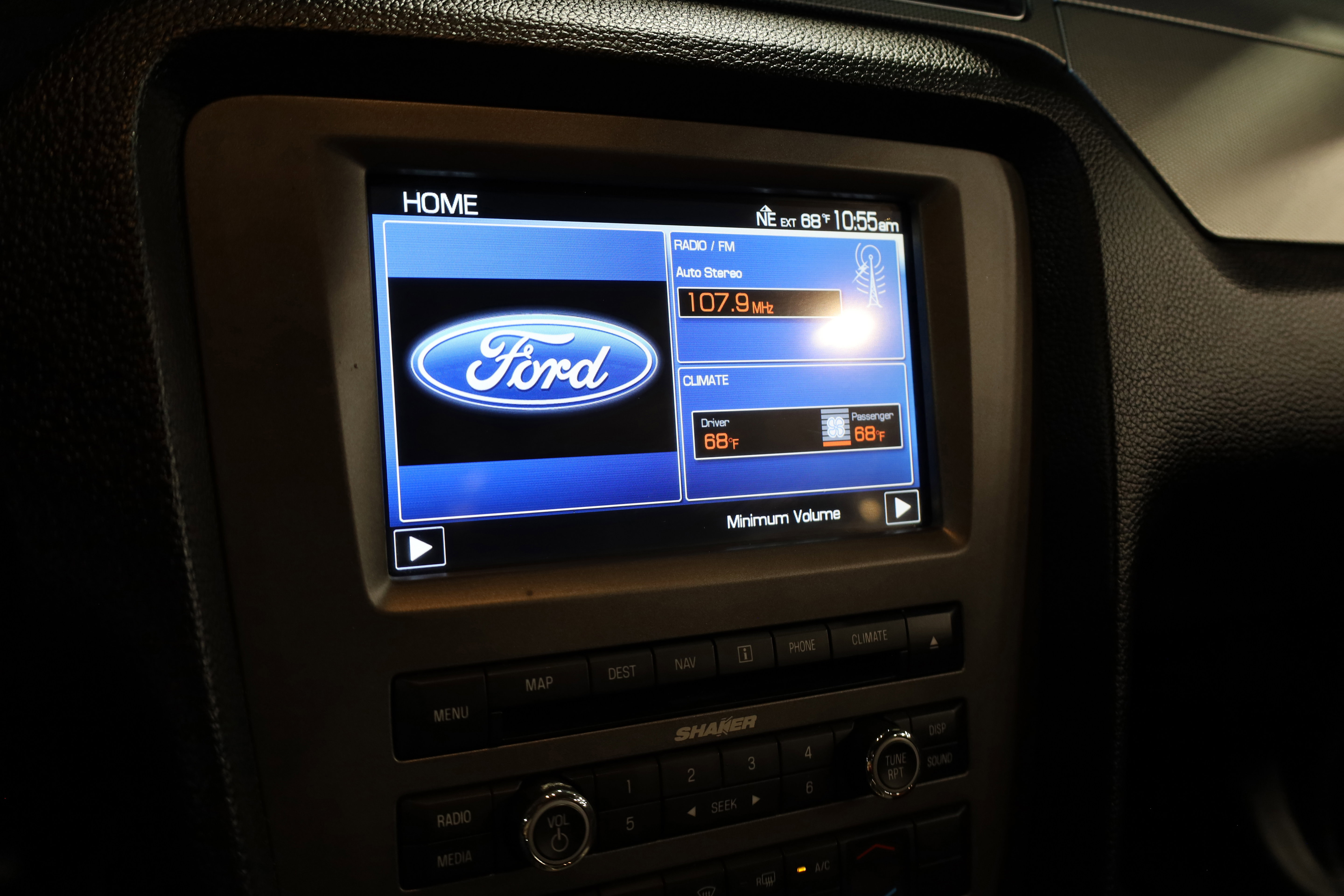 Used 2014 Ford Mustang Shelby GT500 w/ Equipment Group 821A image 22