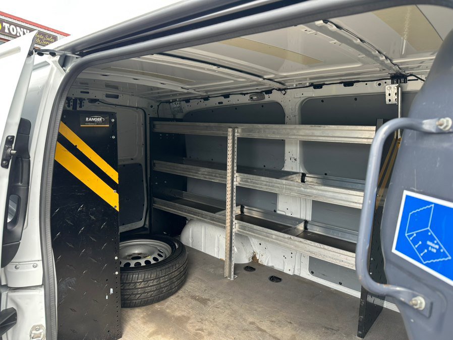 Used 2023 Mercedes-Benz Metris image 19