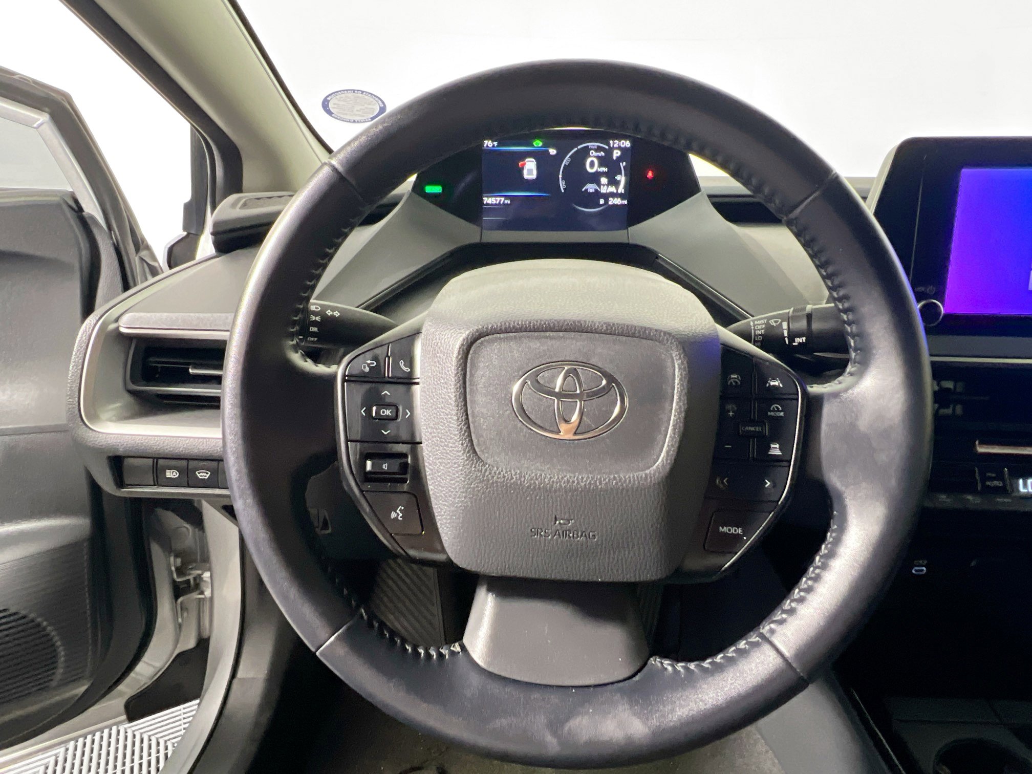 Used 2023 Toyota Prius LE FWD image 16