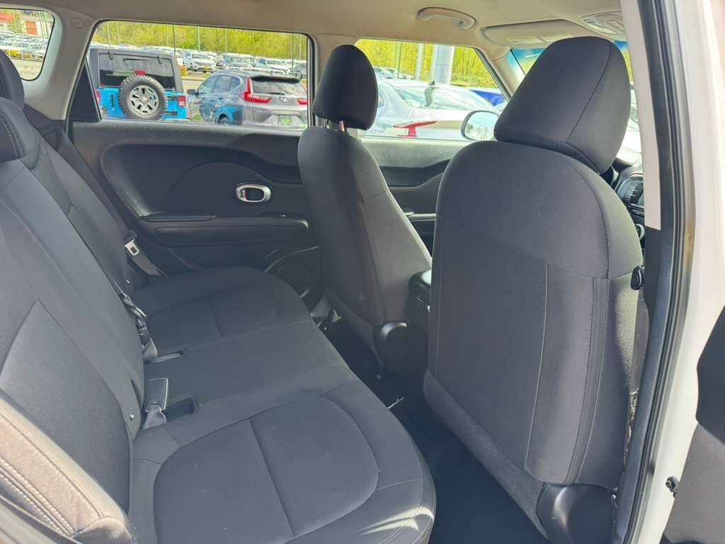 Used 2019 Kia Soul image 12