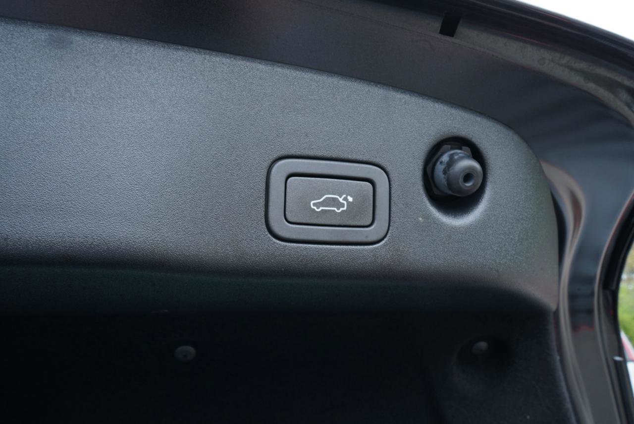 Used 2015 Jaguar XJ L Portfolio AWD/4WD image 59