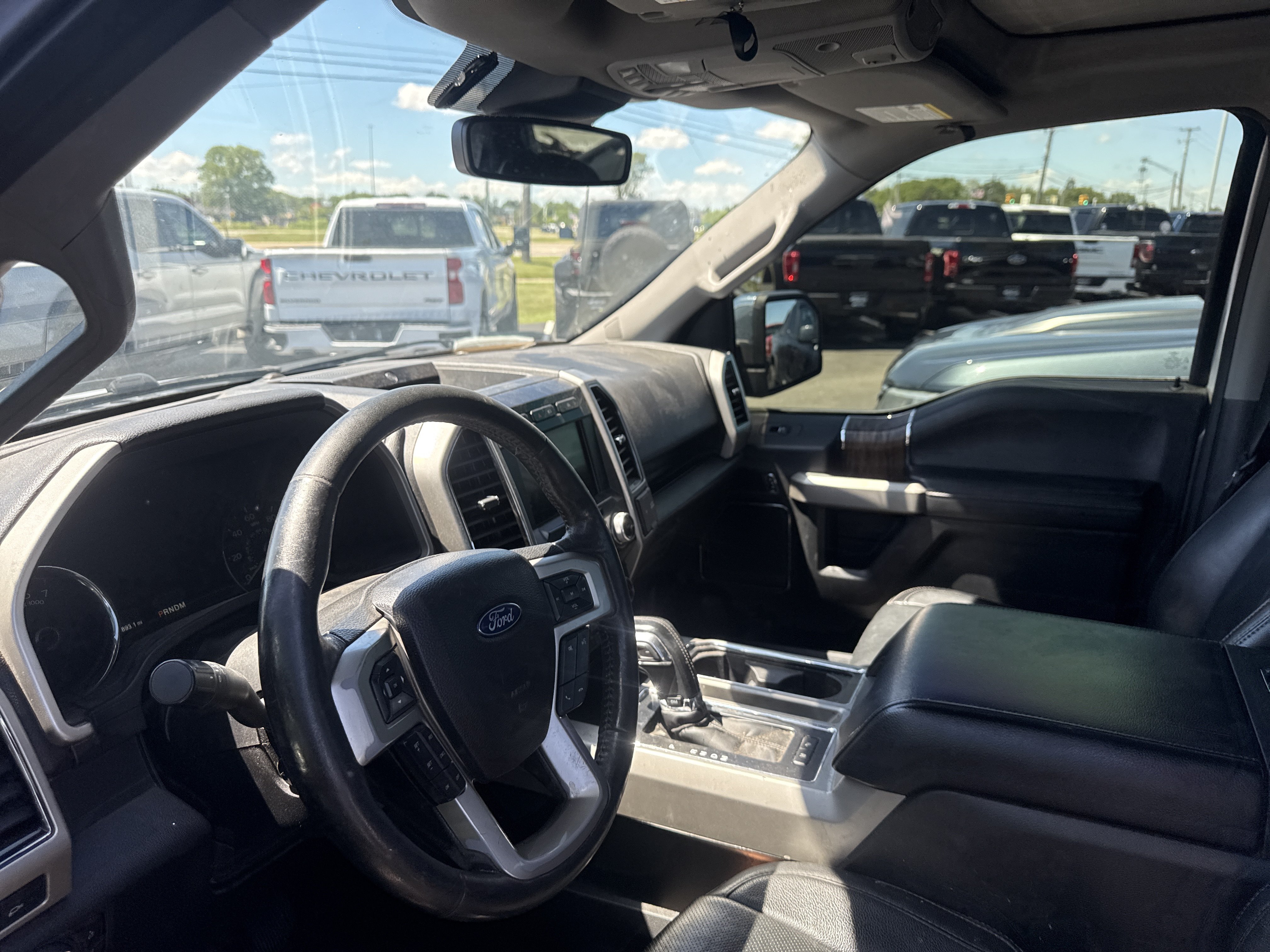 Used 2018 Ford F150 Lariat w/ Equipment Group 502A Luxury AWD/4WD image 8