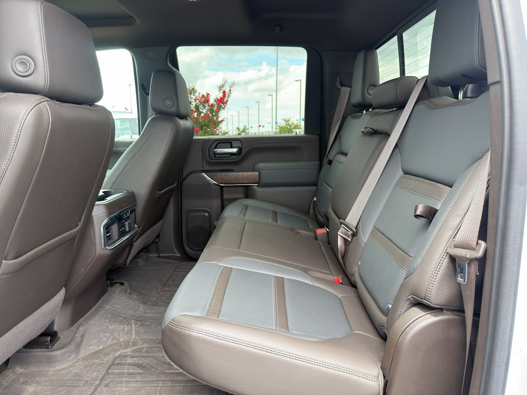 Used 2020 GMC Sierra 3500 Denali w/ Denali Ultimate Package AWD/4WD image 29