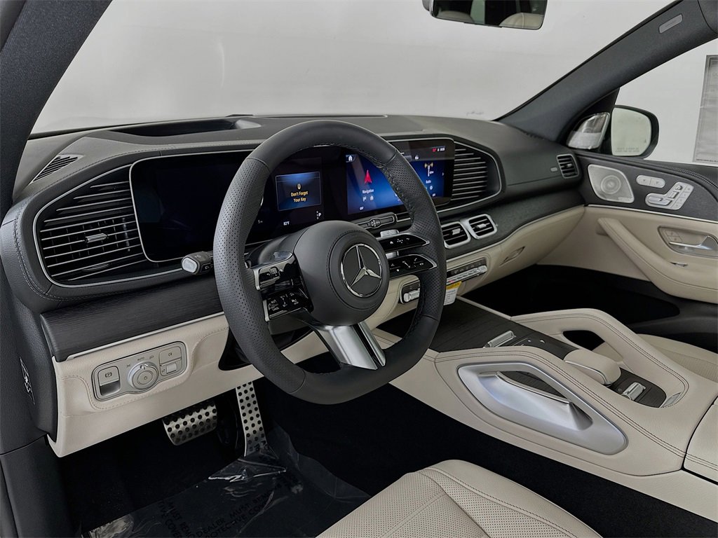 New 2026 Mercedes-Benz GLS 580 4MATIC image 9