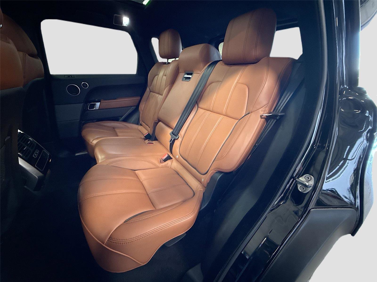 Used 2016 Land Rover Range Rover Sport Supercharged AWD/4WD image 26