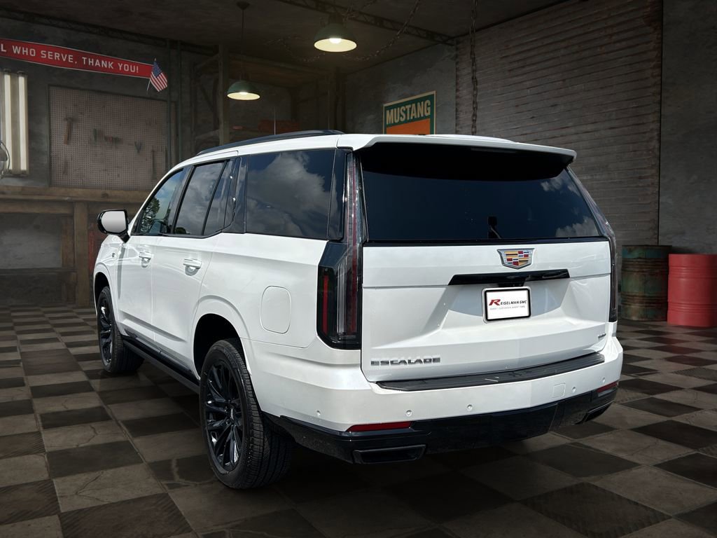 Used 2025 Cadillac Escalade Sport Platinum image 5