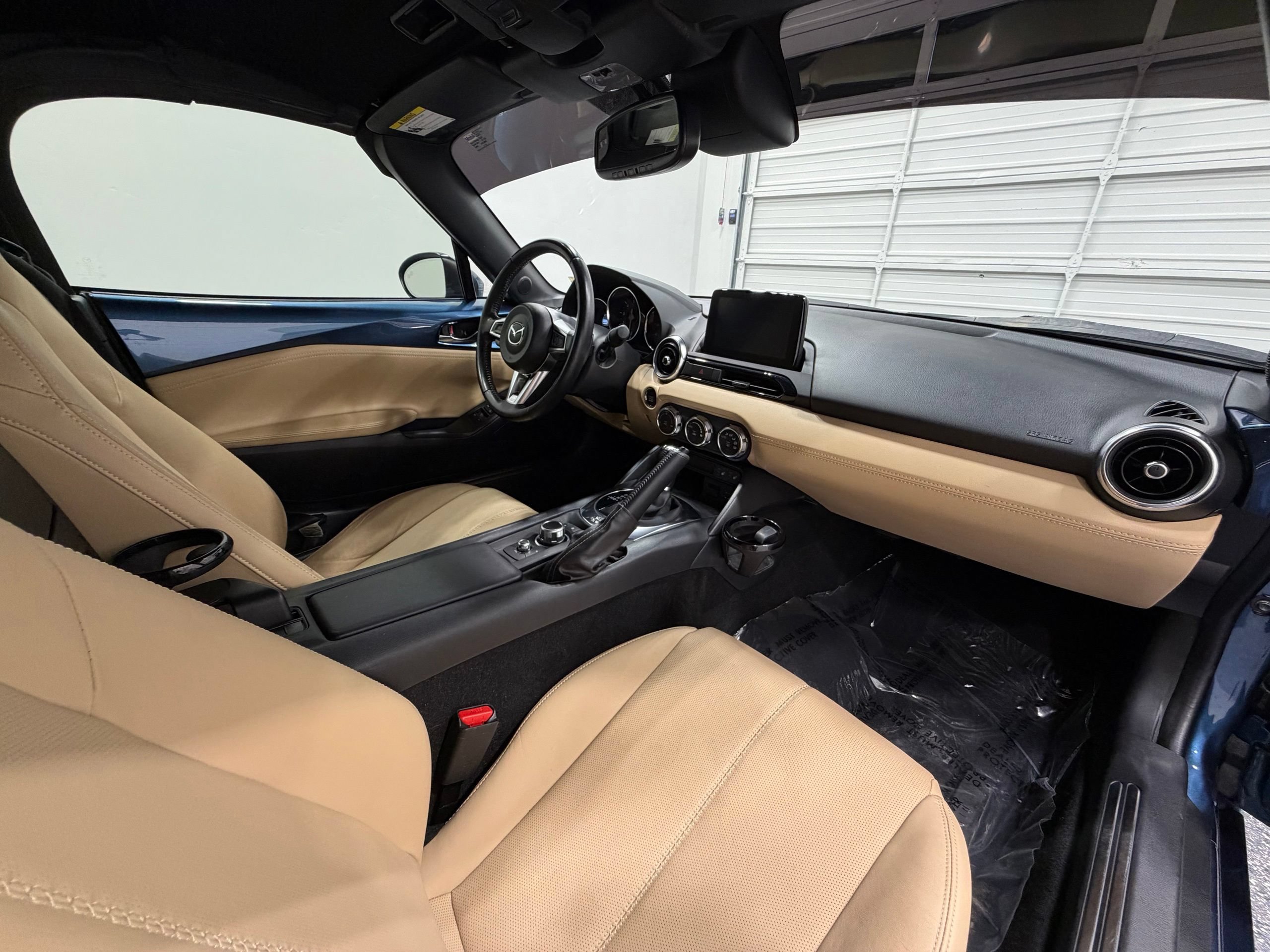 Used 2020 MAZDA MX-5 Miata Grand Touring w/ Appearance Package RWD image 26