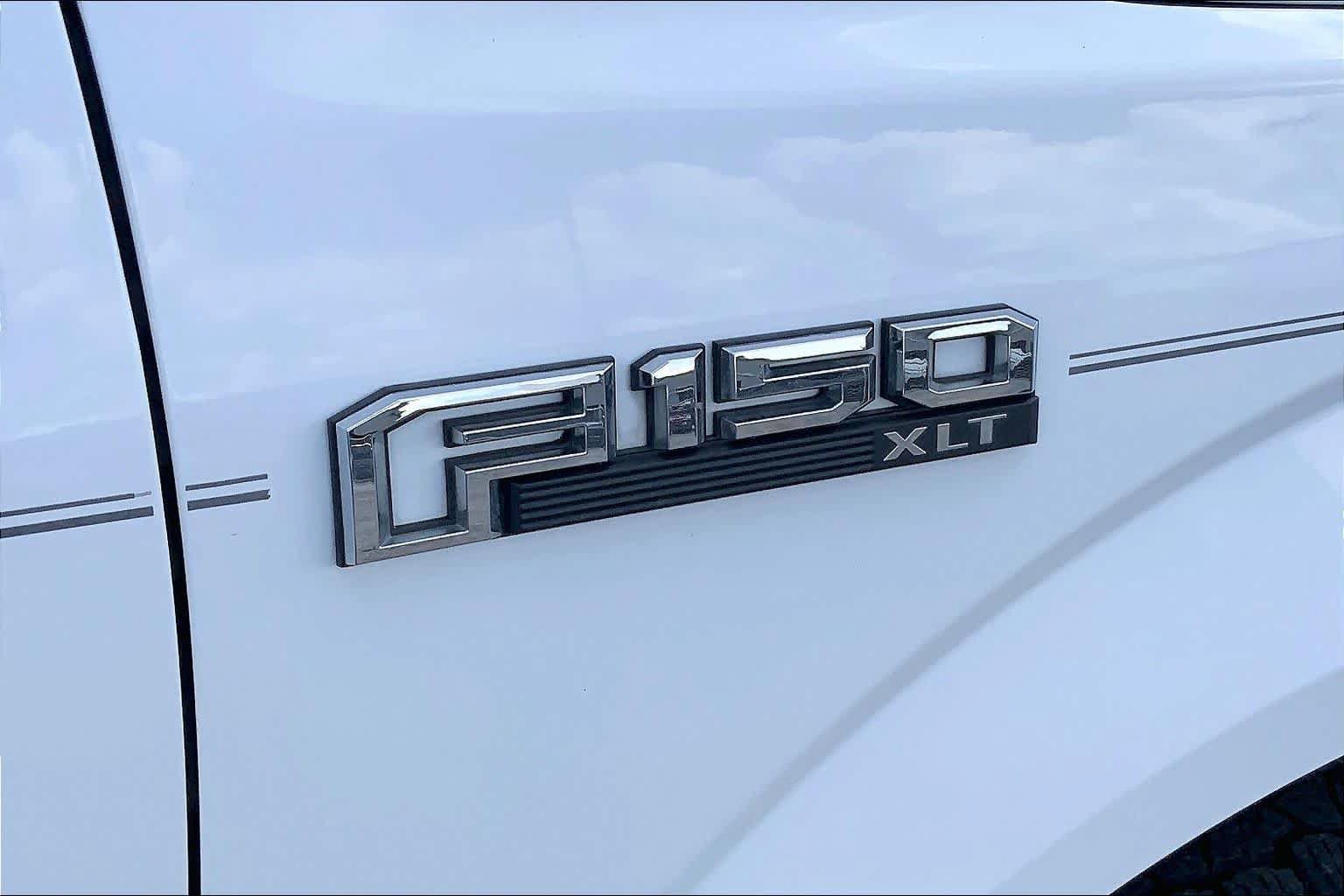 Used 2016 Ford F150 XLT AWD/4WD image 9