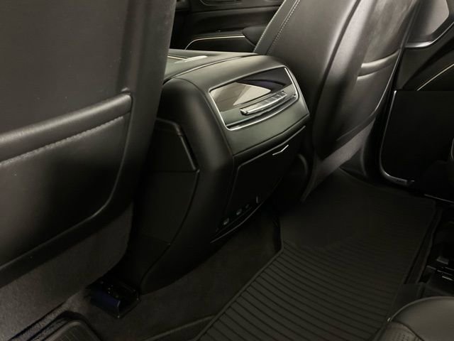 Used 2024 Cadillac Escalade ESV V w/ LPO, ONYX Package image 15