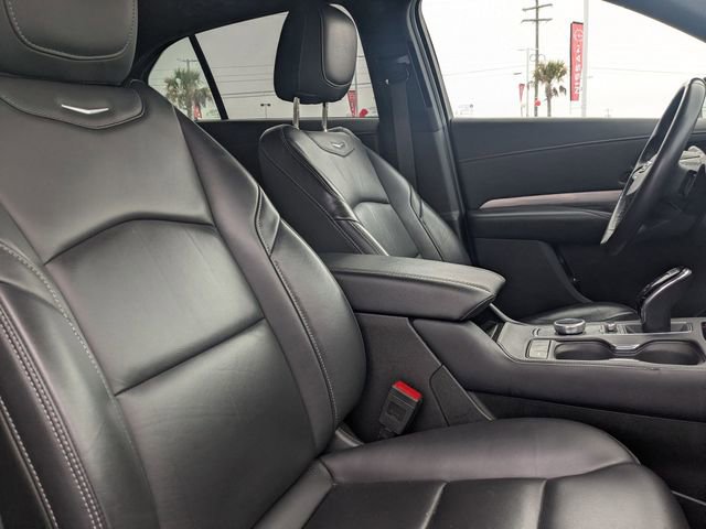 Used 2024 Cadillac XT4 Premium Luxury AWD/4WD image 35
