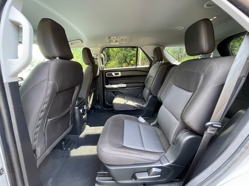 Used 2022 Ford Explorer XLT image 25