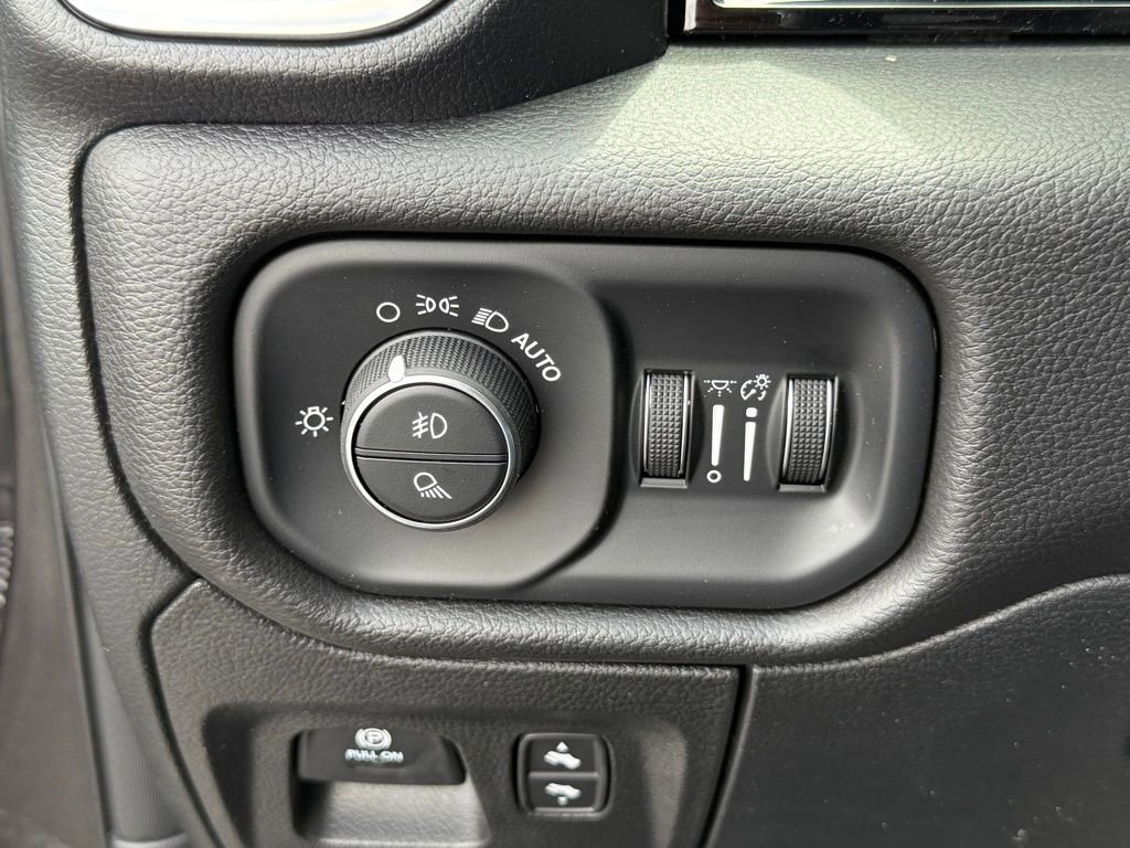 New 2025 RAM 1500 Laramie w/ Night Edition image 17