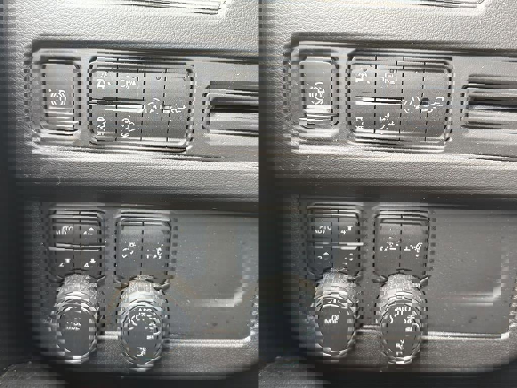 Used 2022 Chevrolet Suburban Z71 image 9