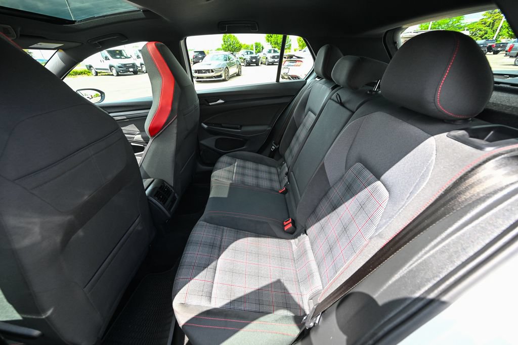 Used 2022 Volkswagen GTI SE FWD image 21