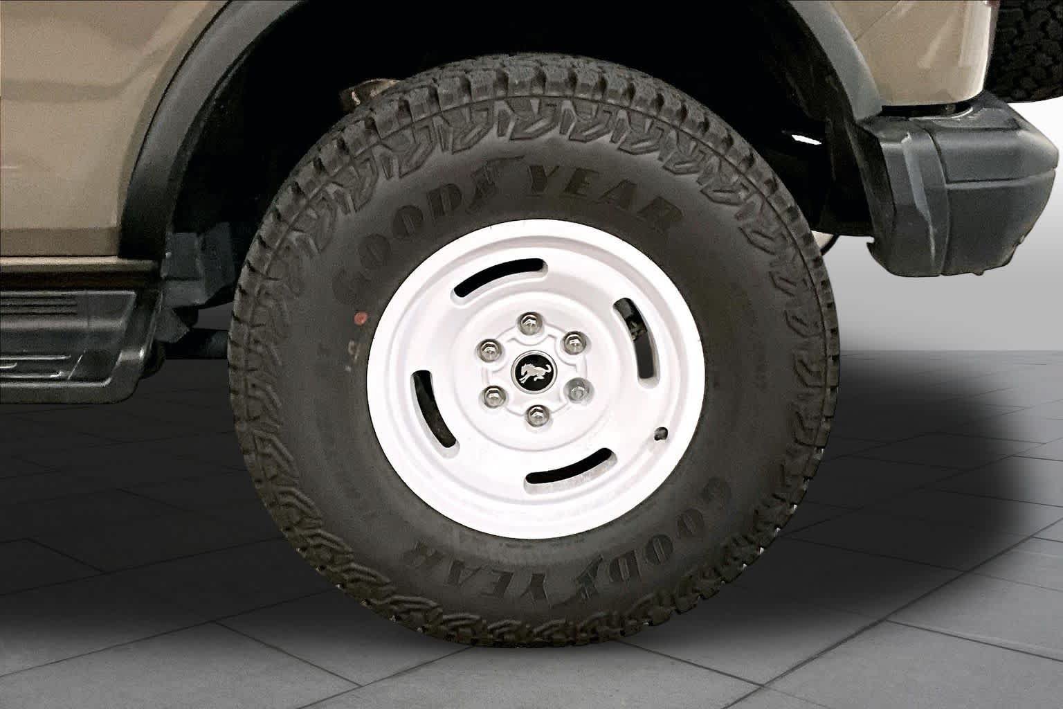 Used 2026 Ford Bronco Heritage Edition AWD/4WD image 11